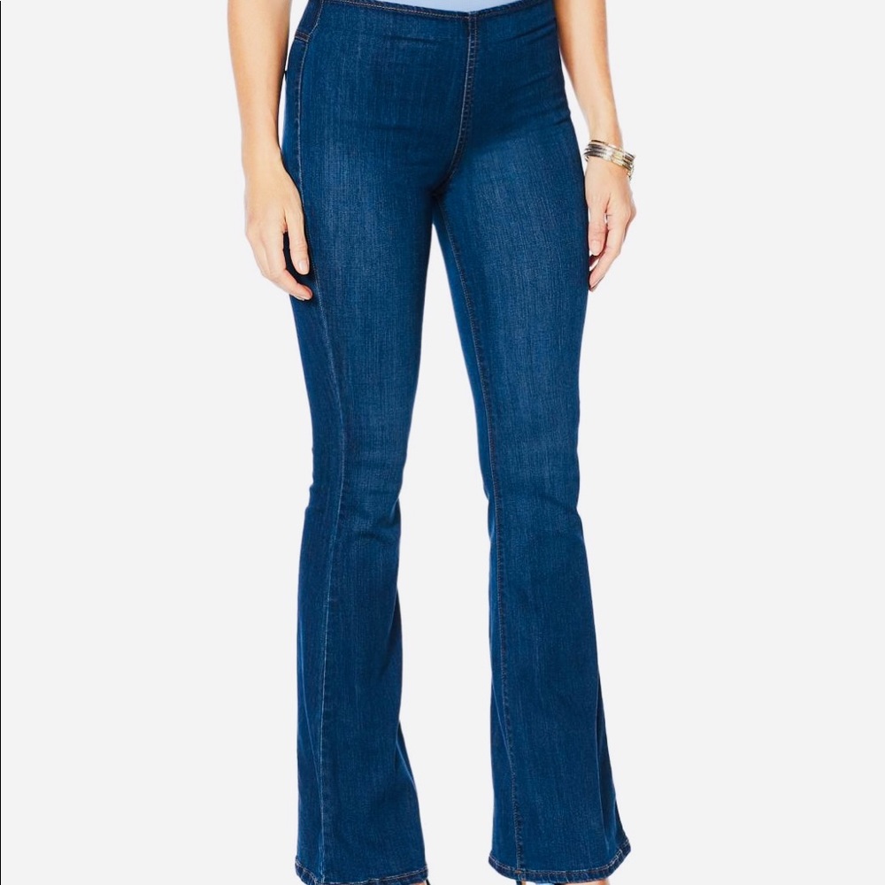 NWT Jessica Simpson Pull-On High Rise Flared Jean